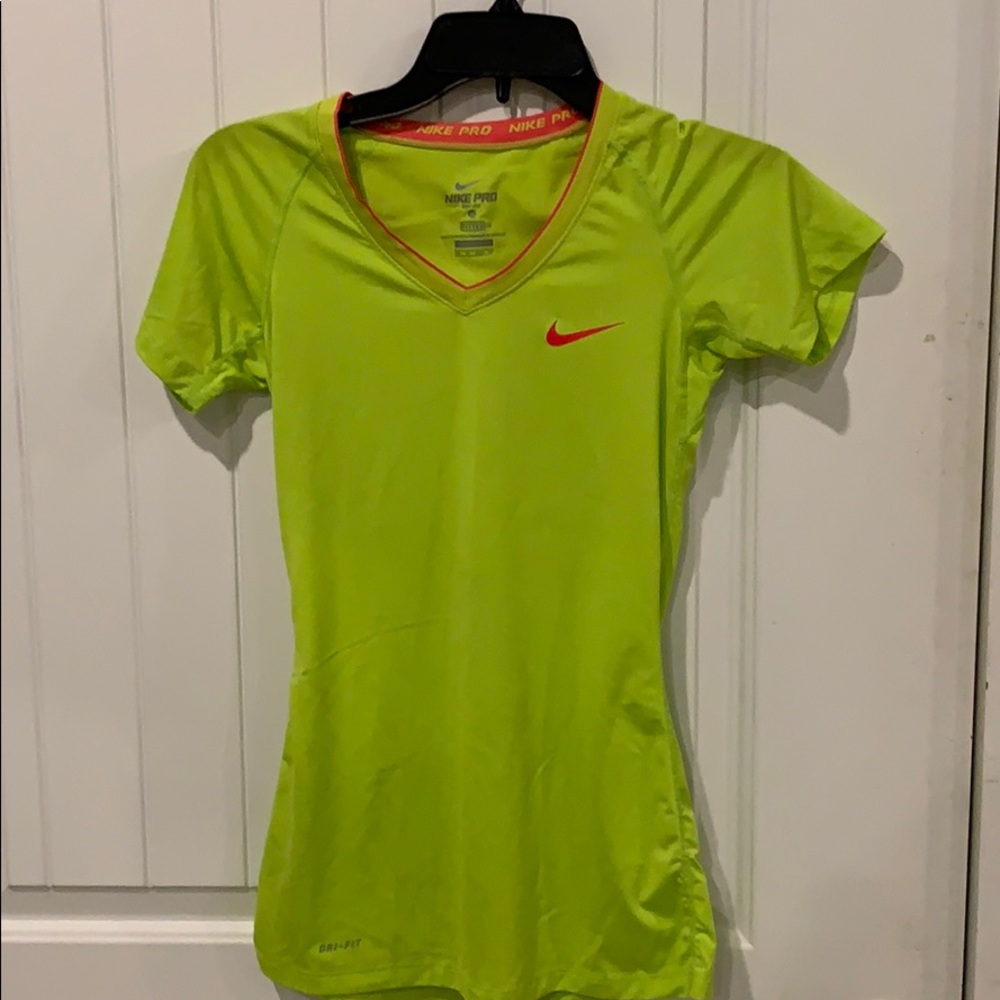 Nike pro fit fitted top.  Never worn.